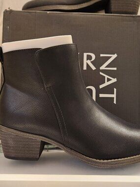 Naturalizer Black Leather "Zaylee" Booties. NIB. Size 7.5 Wide